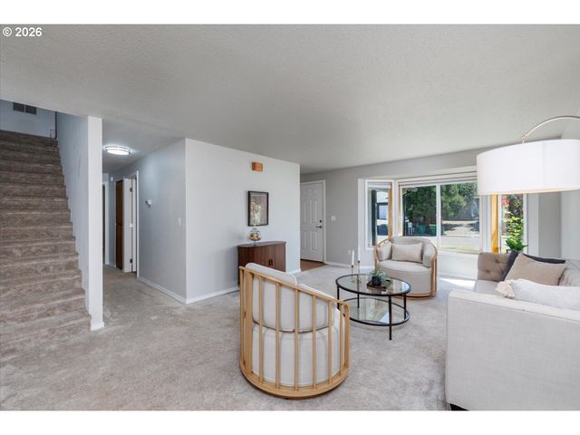 7025 Sw 174TH Ave, Beaverton, OR 97007