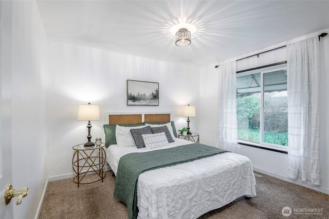 728 15th Street NW, Puyallup, WA 98371