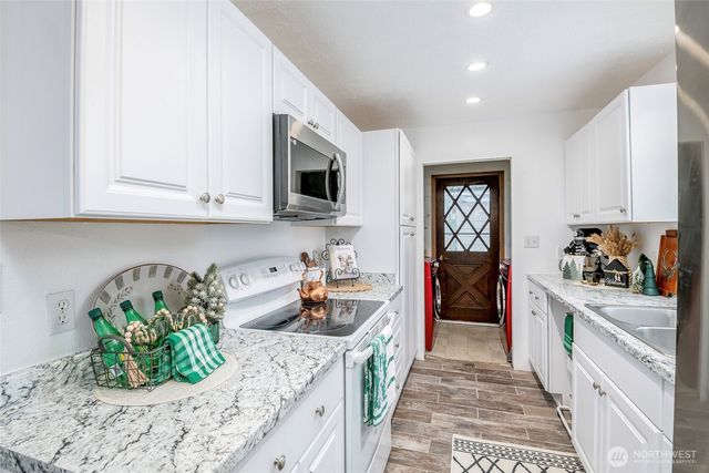 728 15th Street NW, Puyallup, WA 98371