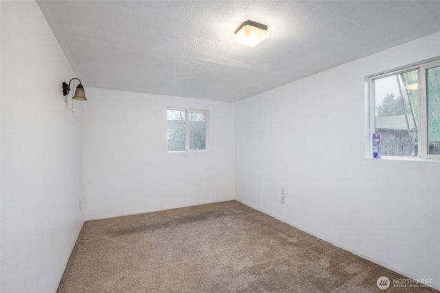 728 15th Street NW, Puyallup, WA 98371