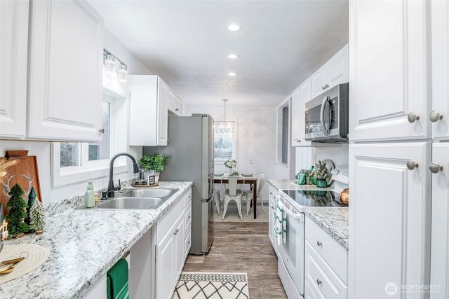 728 15th Street NW, Puyallup, WA 98371