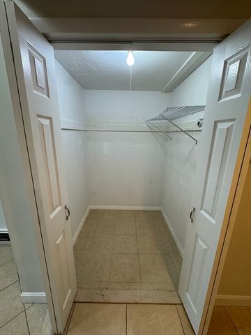 1734 Commonwealth Ave 1, Boston, MA 02135