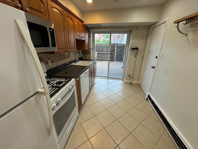 1734 Commonwealth Ave 1, Boston, MA 02135