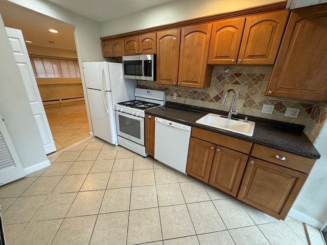 1734 Commonwealth Ave 1, Boston, MA 02135