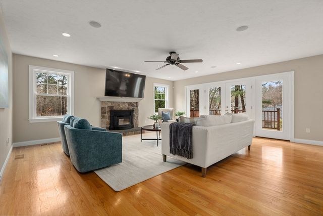 16 Castle Road, Wayland, MA 01778