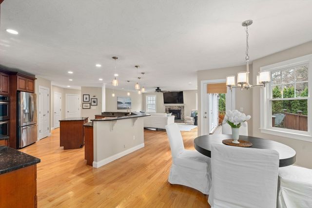 16 Castle Road, Wayland, MA 01778