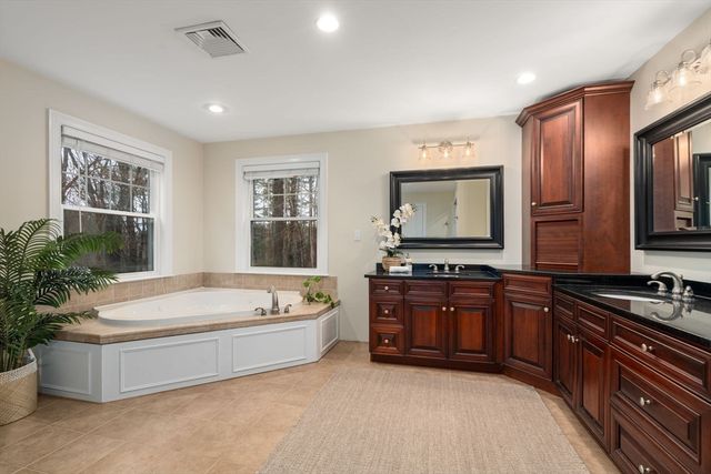 16 Castle Road, Wayland, MA 01778