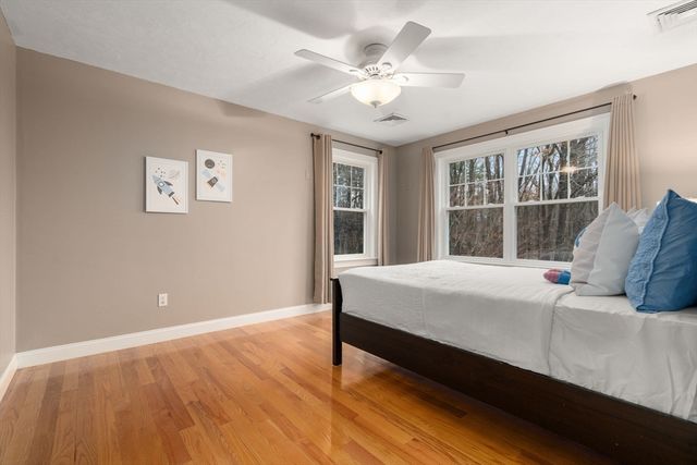 16 Castle Road, Wayland, MA 01778