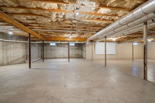 16 Castle Road, Wayland, MA 01778