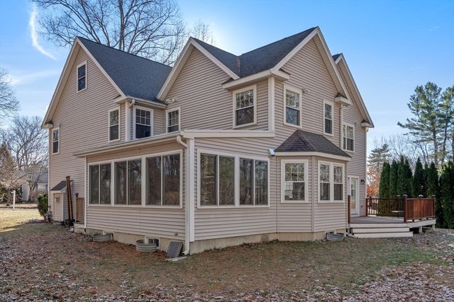 16 Castle Road, Wayland, MA 01778