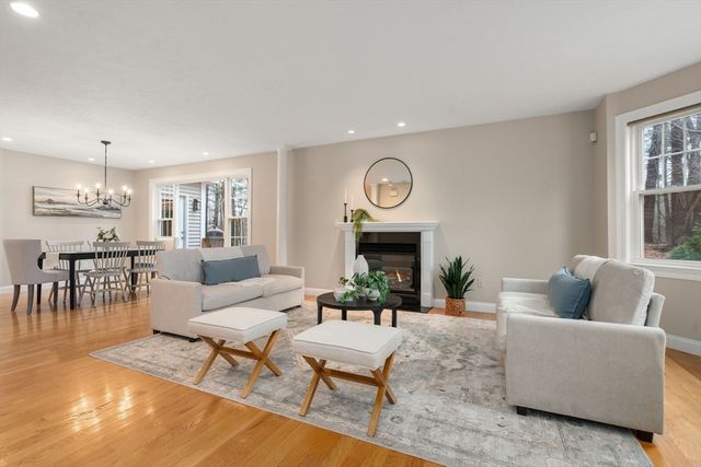 16 Castle Road, Wayland, MA 01778