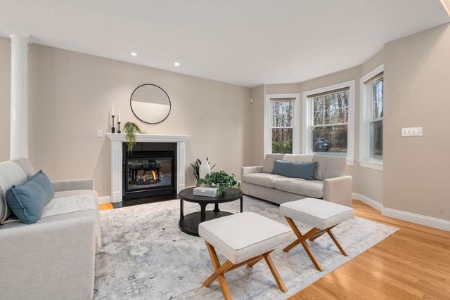 16 Castle Road, Wayland, MA 01778