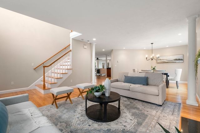 16 Castle Road, Wayland, MA 01778