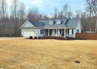 828 Bishop Avenue, Greer, SC 29651