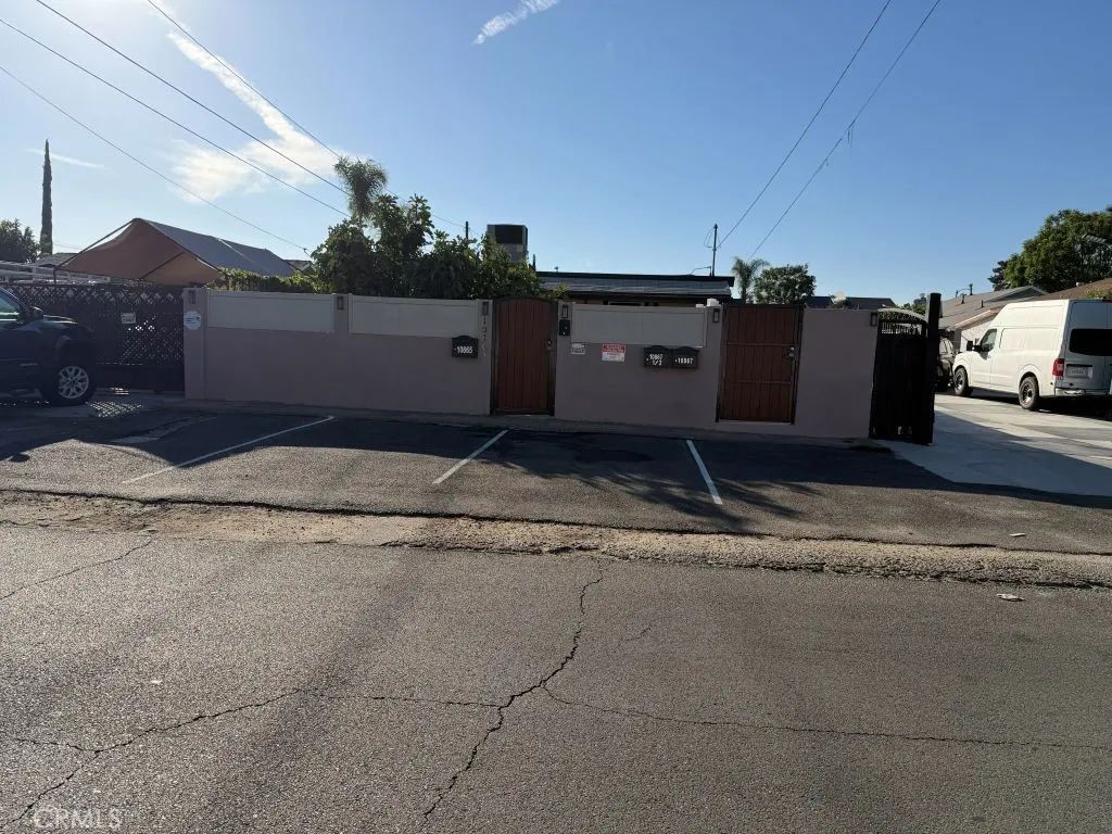 10867 Nettleton Street, Sun Valley, CA 91352
