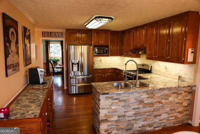 1364 BYWOOD Court, Suwanee, GA 30024