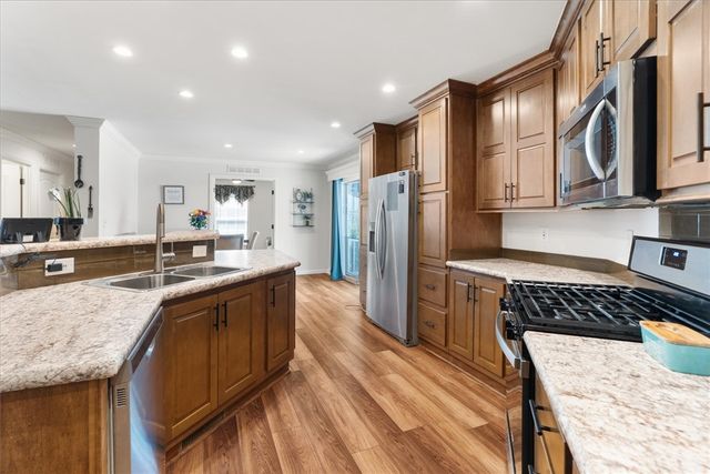 4 Cheryl Lane, Coventry, RI 02816