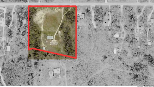 1025 COUNTY ROAD 375, San Antonio, TX 78253