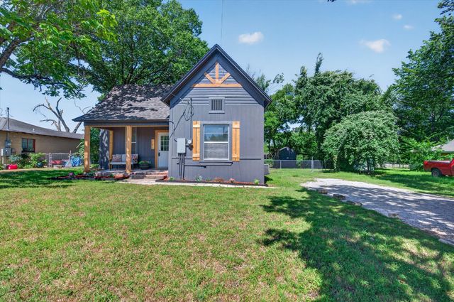 202 S Main Street, Joshua, TX 76058