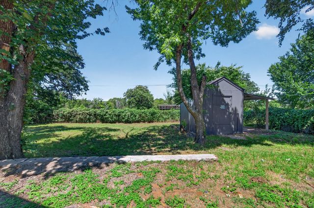 202 S Main Street, Joshua, TX 76058
