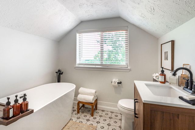 964 County Road 663, Oak Grove, AR 72660