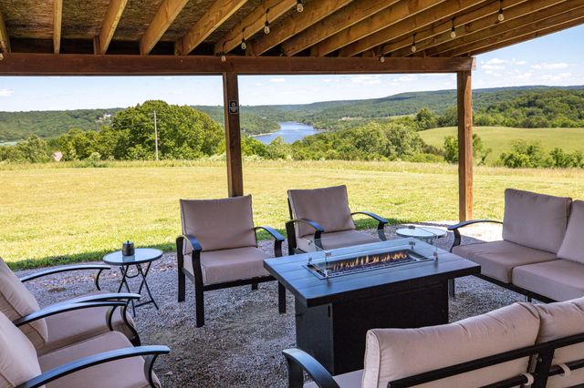 964 County Road 663, Oak Grove, AR 72660