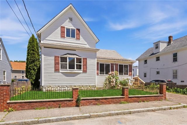 121 Samuel Avenue, Pawtucket, RI 02860