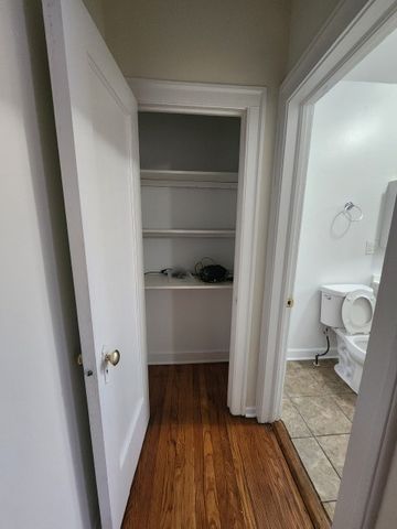 3229 W Ardmore Avenue 1, Chicago, IL 60659