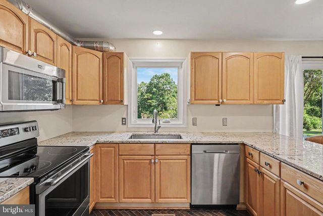 6493 BALLS MILL RD, Midland, VA 22728
