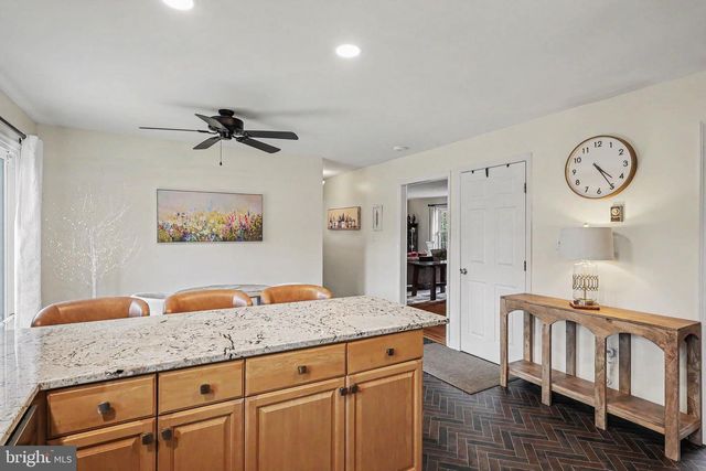 6493 BALLS MILL RD, Midland, VA 22728