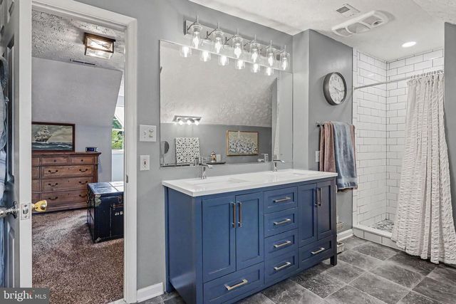 6493 BALLS MILL RD, Midland, VA 22728