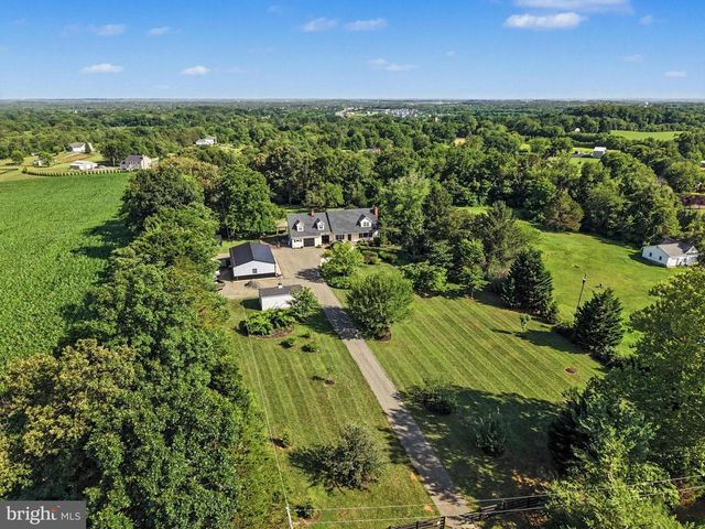 6493 BALLS MILL RD, Midland, VA 22728