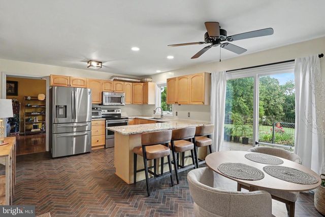 6493 BALLS MILL RD, Midland, VA 22728