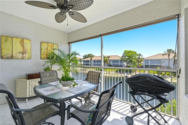 6808 Satinleaf RD S 202, Naples, FL 34109