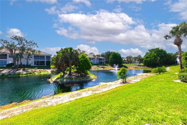 6808 Satinleaf RD S 202, Naples, FL 34109