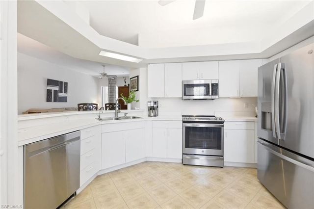 6808 Satinleaf RD S 202, Naples, FL 34109
