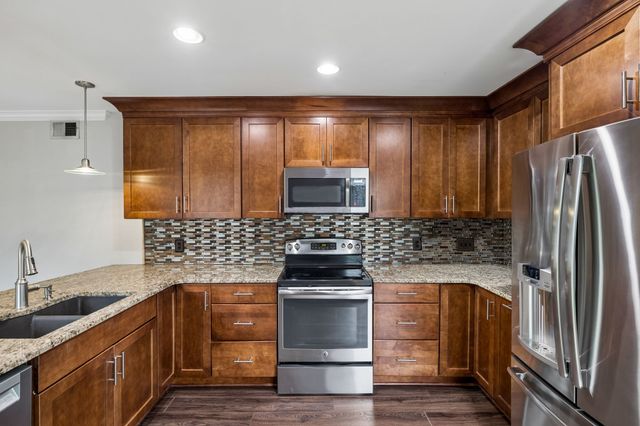 1900 Richard Jones Rd Apt V7, Nashville, TN 37215