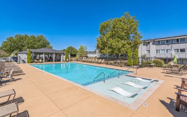 1900 Richard Jones Rd Apt V7, Nashville, TN 37215