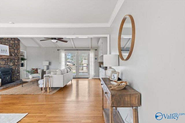 3824 Meadow Wood Circle, Guntersville, AL 35976