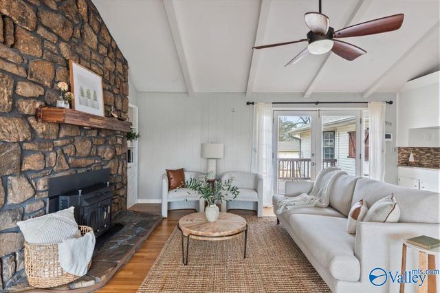 3824 Meadow Wood Circle, Guntersville, AL 35976