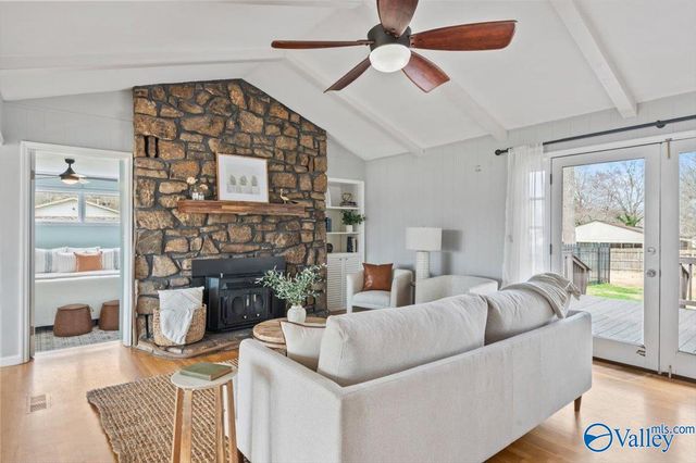 3824 Meadow Wood Circle, Guntersville, AL 35976