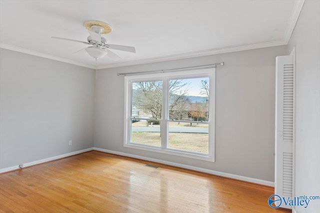 3824 Meadow Wood Circle, Guntersville, AL 35976