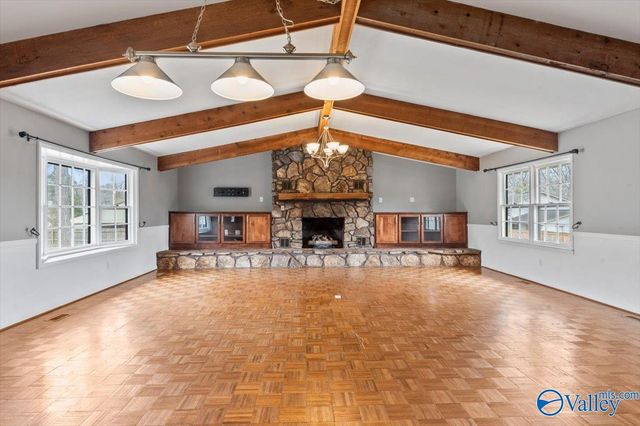 3824 Meadow Wood Circle, Guntersville, AL 35976