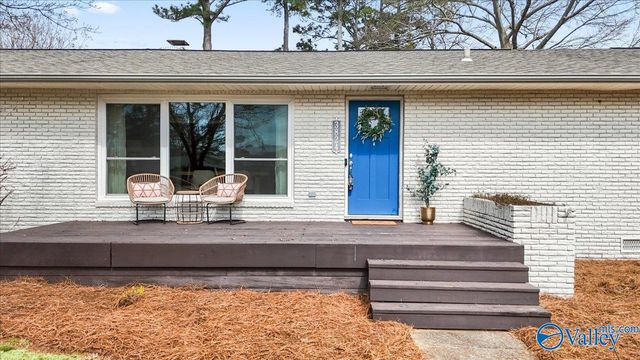 3824 Meadow Wood Circle, Guntersville, AL 35976