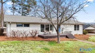 3824 Meadow Wood Circle, Guntersville, AL 35976