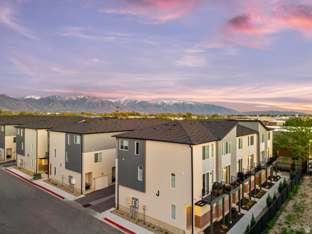 Image 2 of property listing at 1146 S REDWOOD RD #1006, Salt Lake City, UT 84104