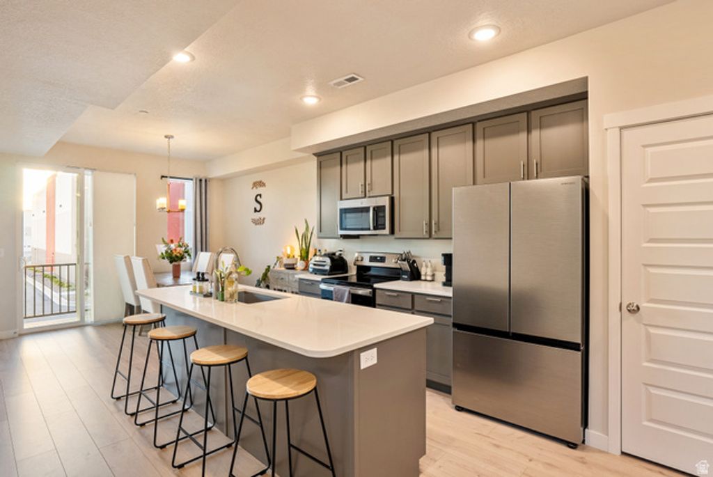 Image 15 of property listing at 1146 S REDWOOD RD #1006, Salt Lake City, UT 84104