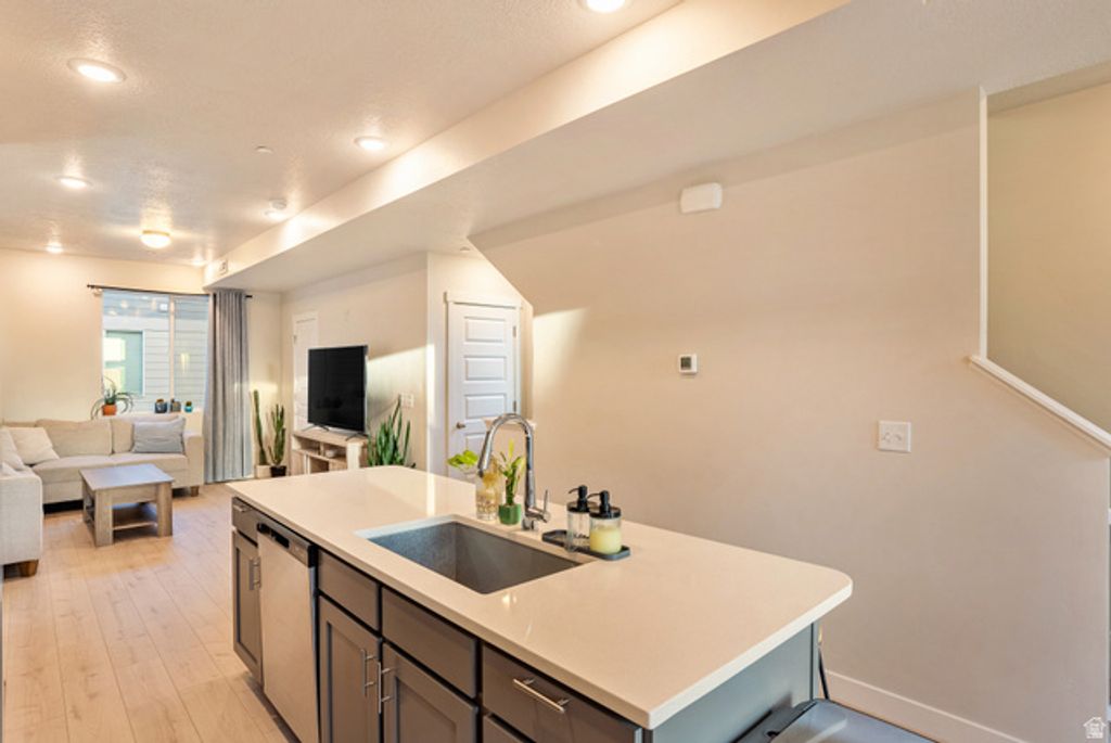 Image 16 of property listing at 1146 S REDWOOD RD #1006, Salt Lake City, UT 84104