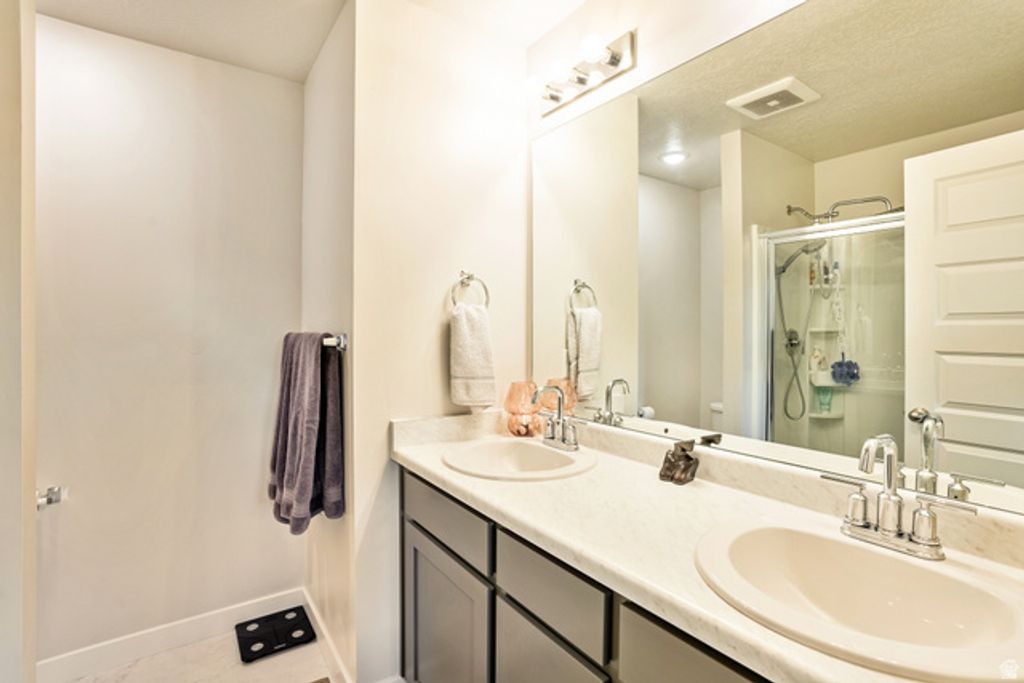 Image 26 of property listing at 1146 S REDWOOD RD #1006, Salt Lake City, UT 84104