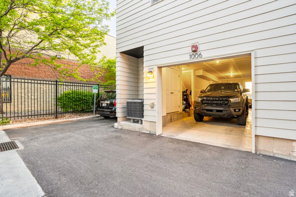 Image 33 of property listing at 1146 S REDWOOD RD #1006, Salt Lake City, UT 84104